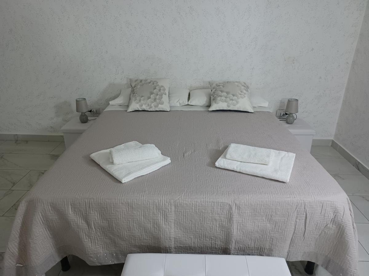 Casa Tetyana Apartment Наполи Екстериор снимка